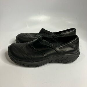 Merrell black leather Mocs size‎ 6